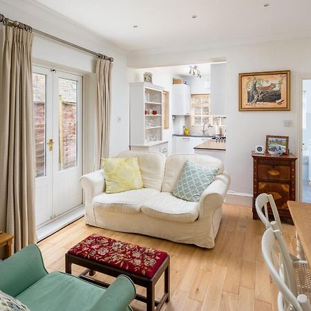 Charming 2Br Flat With Patio In Hammersmith Λονδίνο Εξωτερικό φωτογραφία
